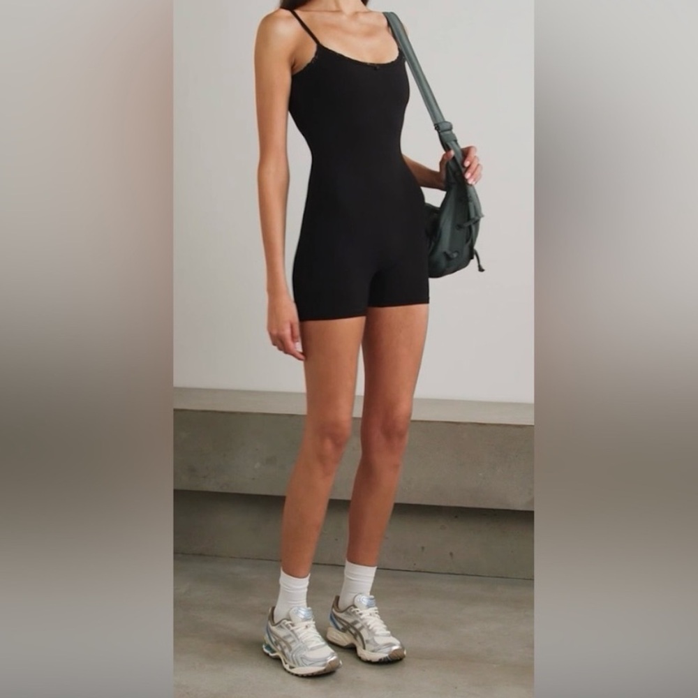 SKIMS OUTDOOR CAMI ONESIE ROMPER IN ONYX‎ 2X NWT